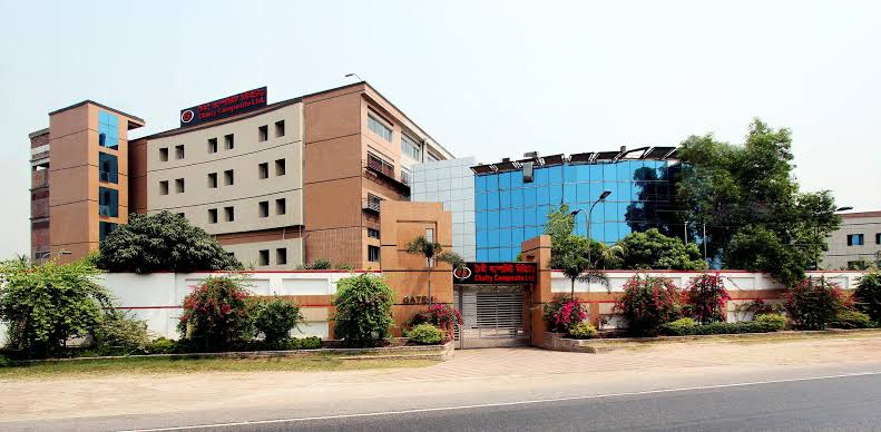 বিএনপির এমপির কারখানার শ্রমিকদের মহাসড়ক অবরোধ, ঈদযাত্রায় তীব্র ভোগান্তি
