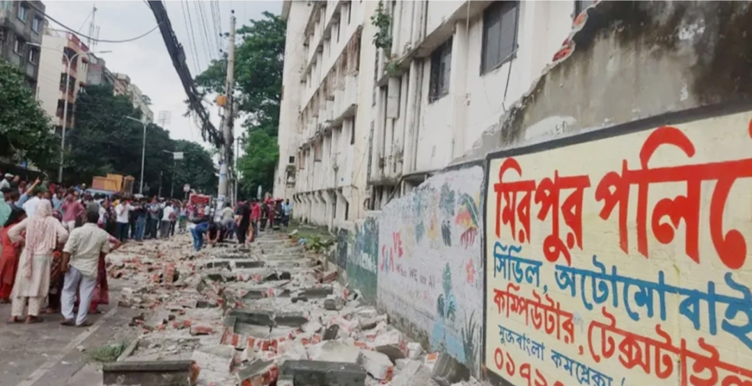 রাজধানীর মিরপুরে কলেজের বাউন্ডারি দেয়াল ধসে নিহত ২
