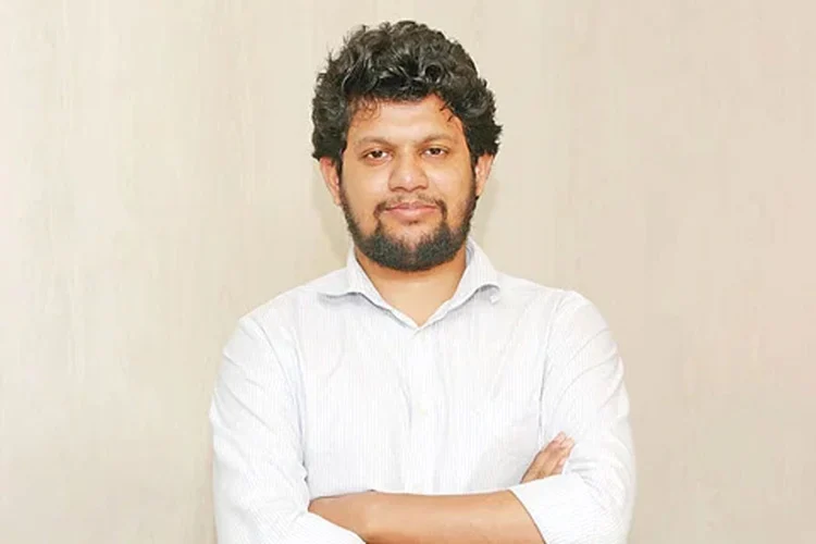 ভ্রাতৃঘাতী সংঘাত বন্ধ করো , সর্বোচ্চ ঐক্যের প্রচেষ্টা করো - সাবেক উপদেষ্টা মাহফুজ আলম