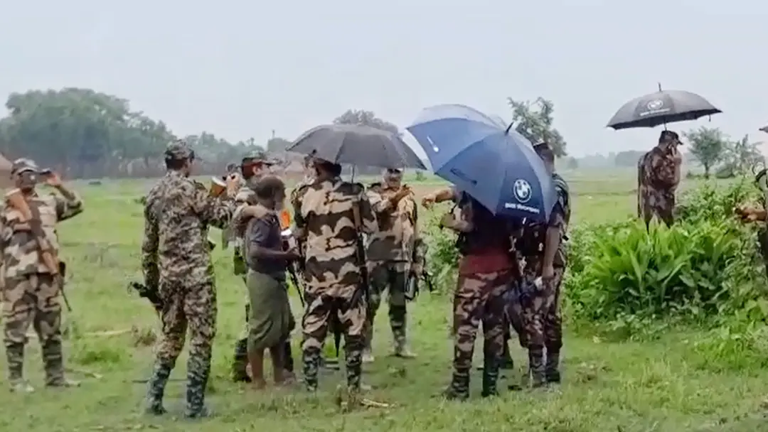 সীমান্তে পুশইন বিতর্ক: বকশীগঞ্জ সীমান্তে উত্তেজনা, ফলহীন বিজিবি-বিএসএফ পতাকা বৈঠক