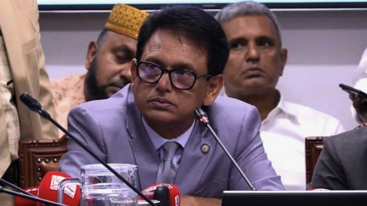 উচ্চশিক্ষায় নতুন কাঠামোর প্রস্তাব: ৪০% একাডেমিক, ৩০% ব্যবহারিক, ২০% ইন্টার্নশিপ
