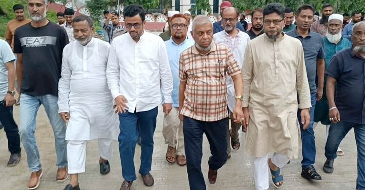 ৯৯ শতাংশ পাওনা পরিশোধের দাবি মন্ত্রীর, তবু শতাধিক কারখানায় বকেয়া—বিএনপি সমর্থিত এমপির কারখানায় শ্রমিকদের বেতনভাতা দাবিতে মহাসড়ক অবরোধ