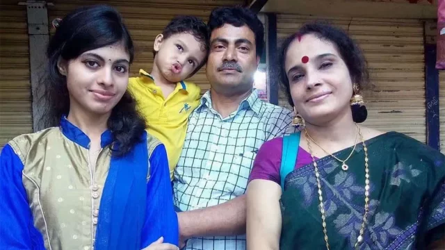 রংপুরে তালাবদ্ধ বাড়ি থেকে শিক্ষক, স্ত্রী ও দুই সন্তানের লাশ উদ্ধার