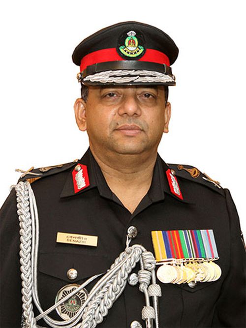 ইন্টারপোলের সহযোগিতায় সাবেক আইজিপি বেনজীর আহমেদ দুবাইয়ে গ্রেপ্তার