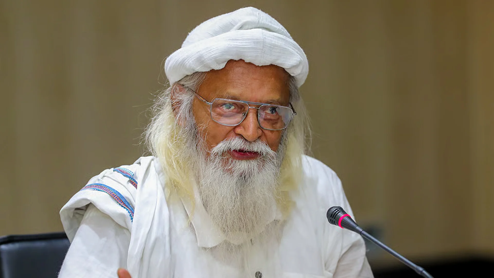 ‘জামায়াত থাকলে আ.লীগও থাকবে’ - ফরহাদ মজহারের মন্তব্যে ক্ষুব্ধ জামায়াত
